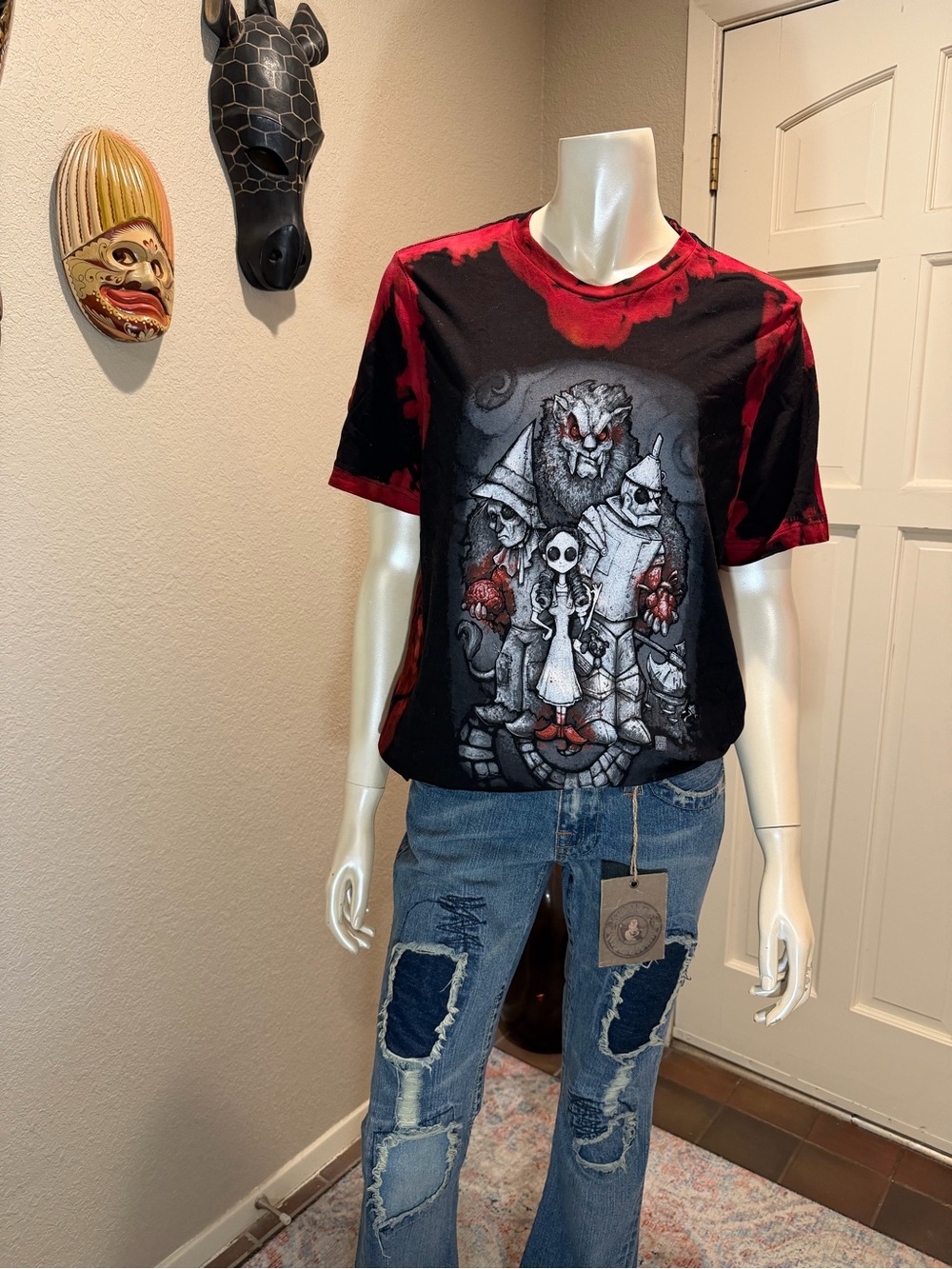 Black & Red Graphic Men’s Short-Sleeve Crewneck Tee